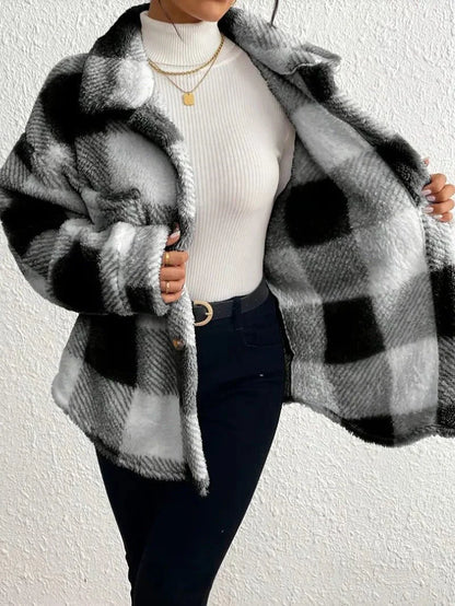 Women's oversized plaid button-up fleece jacket with pockets