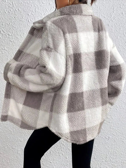 Women's oversized plaid button-up fleece jacket with pockets