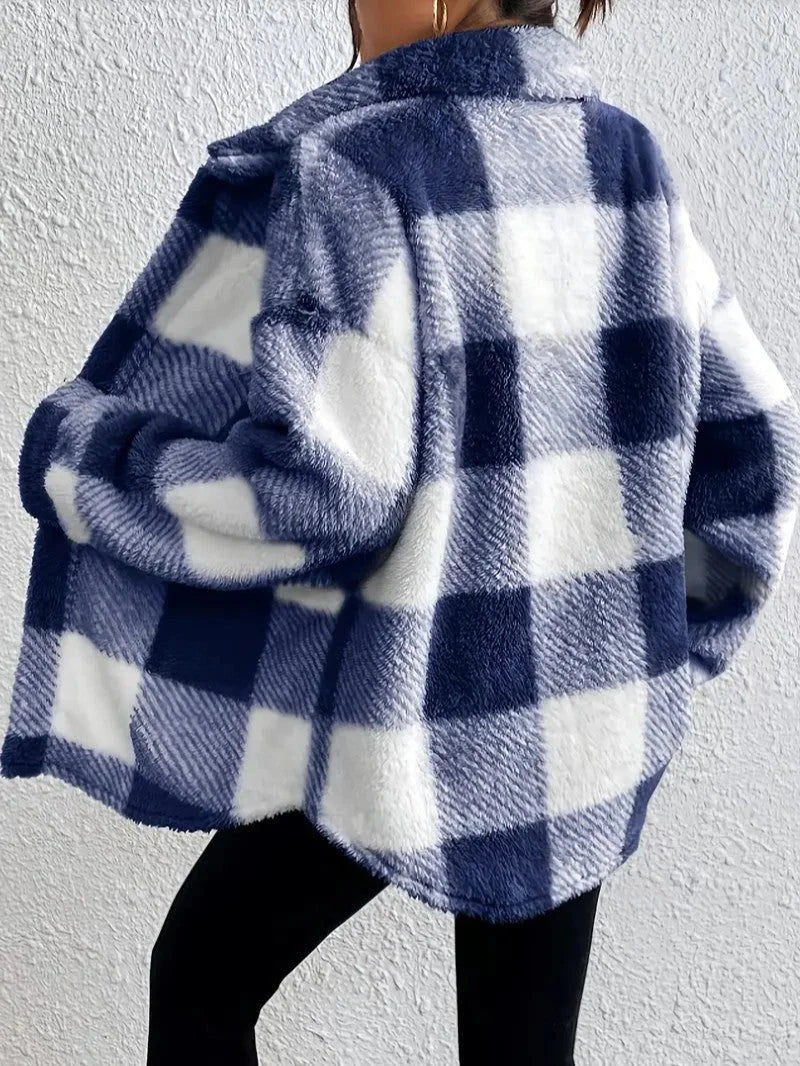 Women's oversized plaid button-up fleece jacket with pockets