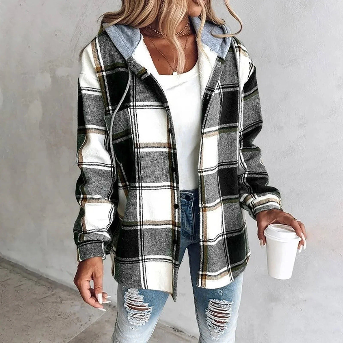 Women's oversized plaid cardigan with button-front closure – Black