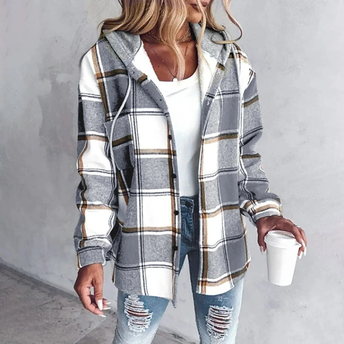 Women's oversized plaid cardigan with button-front closure – Gray