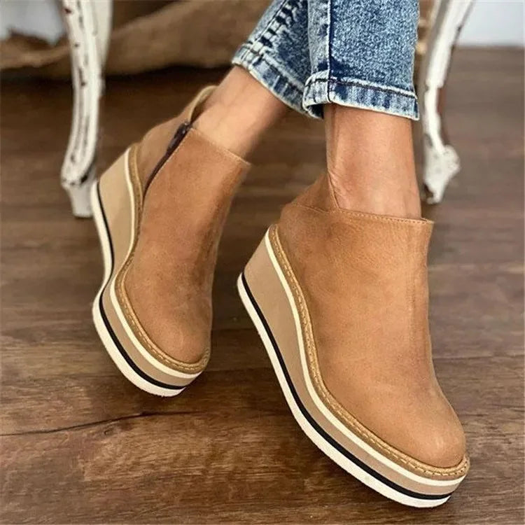 Women's suede slip-on Chelsea boots with platform sole – Khaki