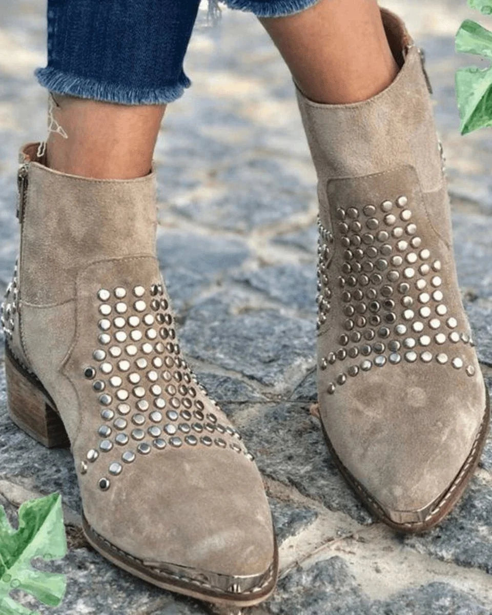 Women's suede ankle boots with stud detail and block heel – Beige