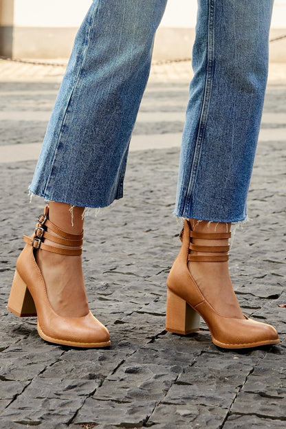 Women's ankle boots with triple buckle straps and block heel