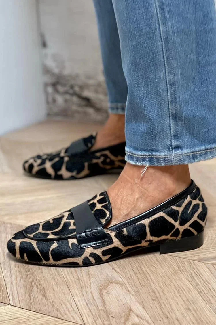 Women's animal print calf-hair slip-on loafers with strap – Black