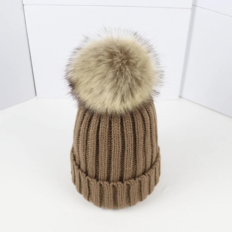 Women's cozy knit sweater-style beanie with faux fur pom – Khaki