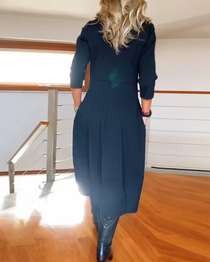 Women's knit 3/4-sleeve midi dress with round-neck and side pockets