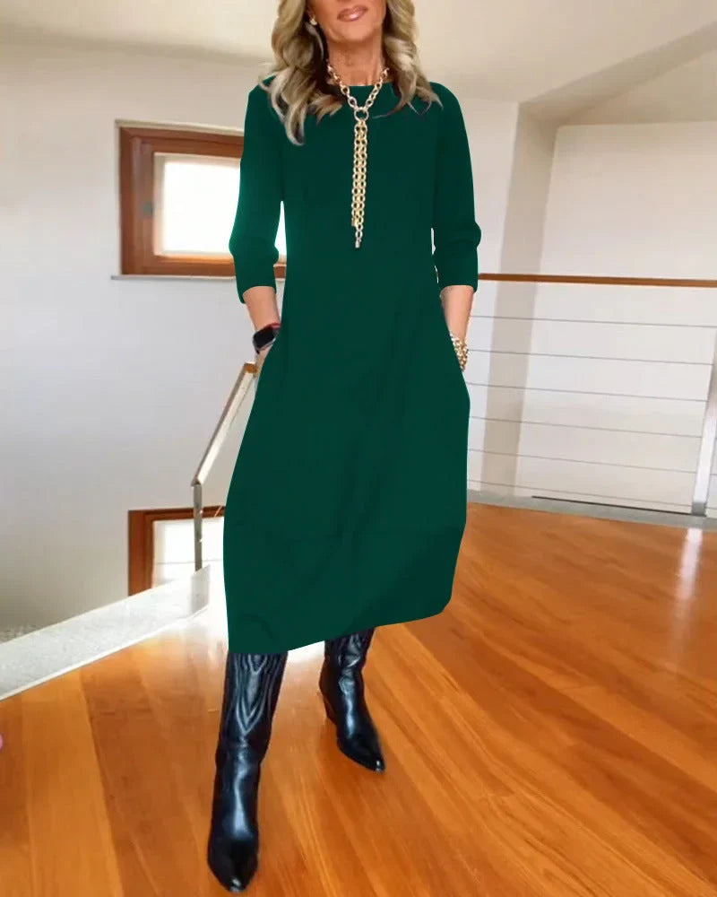 Women's knit 3/4-sleeve midi dress with round-neck and side pockets – Green