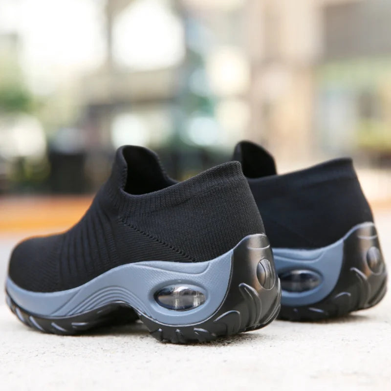 Women's knit slip-on sneakers with arch support and air-cushion sole