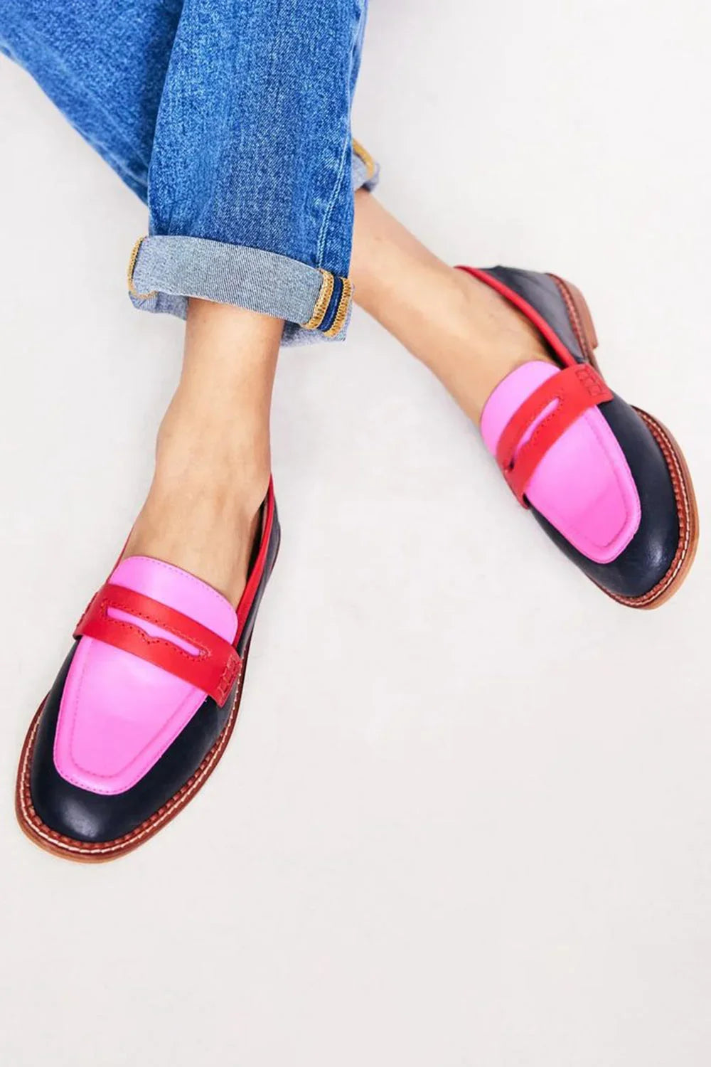 Women's leather loafers with vamp and penny strap – Black