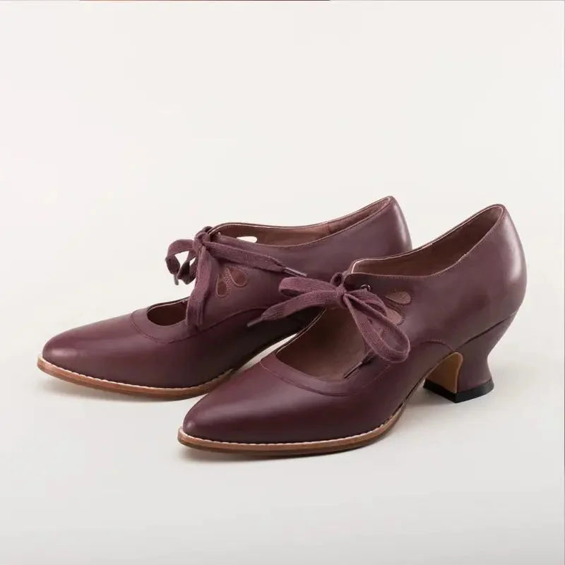 Women's leather Mary-Jane style pumps with cut-out lace-up ties – Burgundy