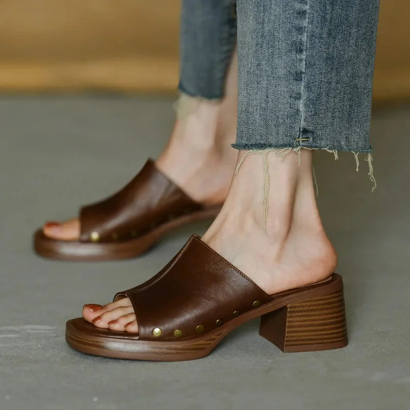 Women's leather open-toe platform block-heel sandals with studded accents – Brown