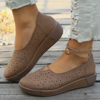 Women's perforated platform slip-on loafers with sole – Brown