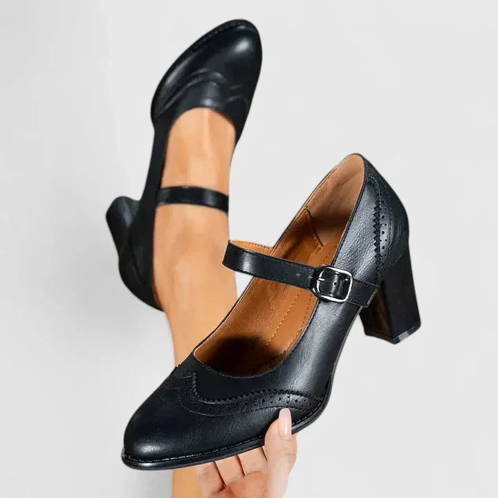 Women's block-heel Mary Jane shoes with buckled strap and brogue detailing