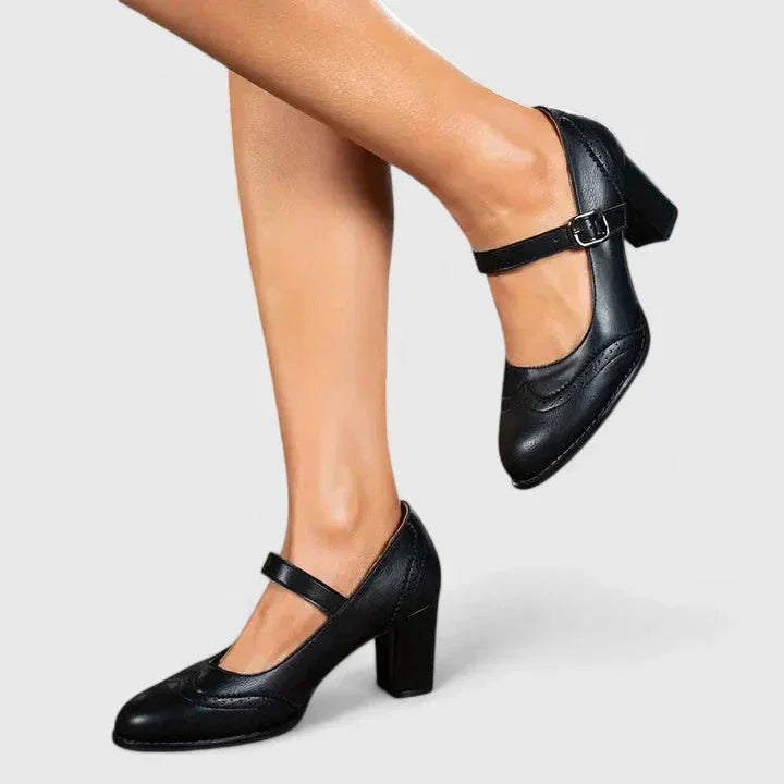 Women's block-heel Mary Jane shoes with buckled strap and brogue detailing
