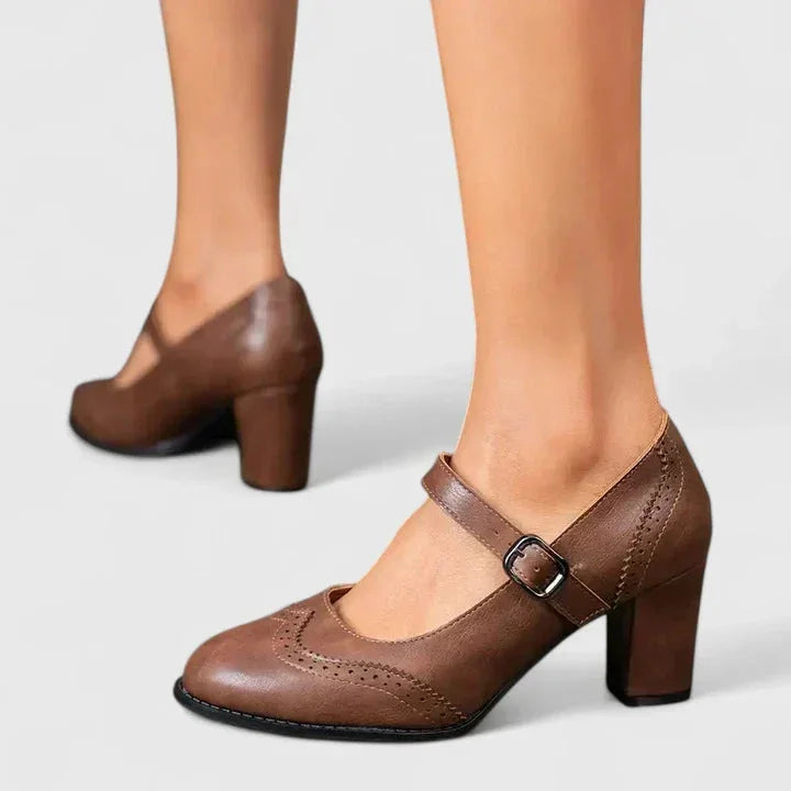 Women's block-heel Mary Jane shoes with buckled strap and brogue detailing
