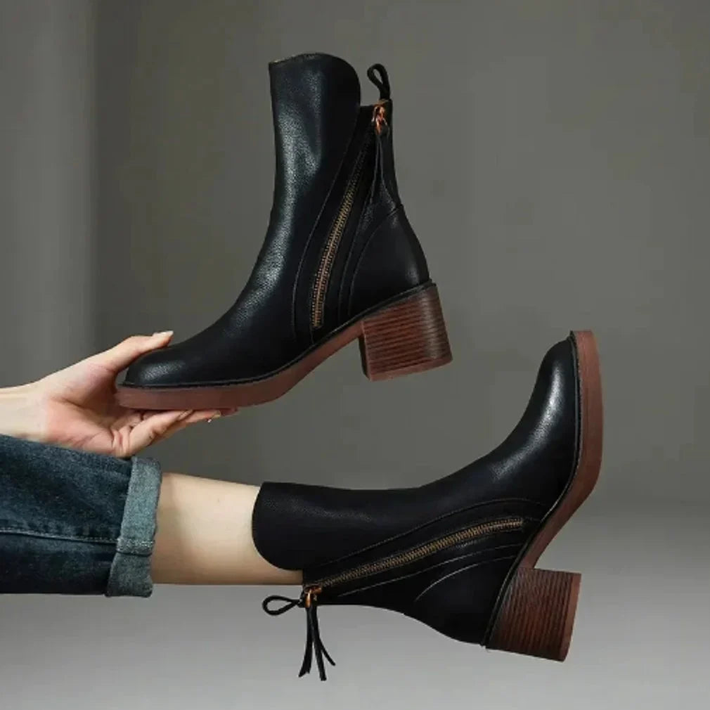 Women's block-heel side-zip leather ankle boots – Black