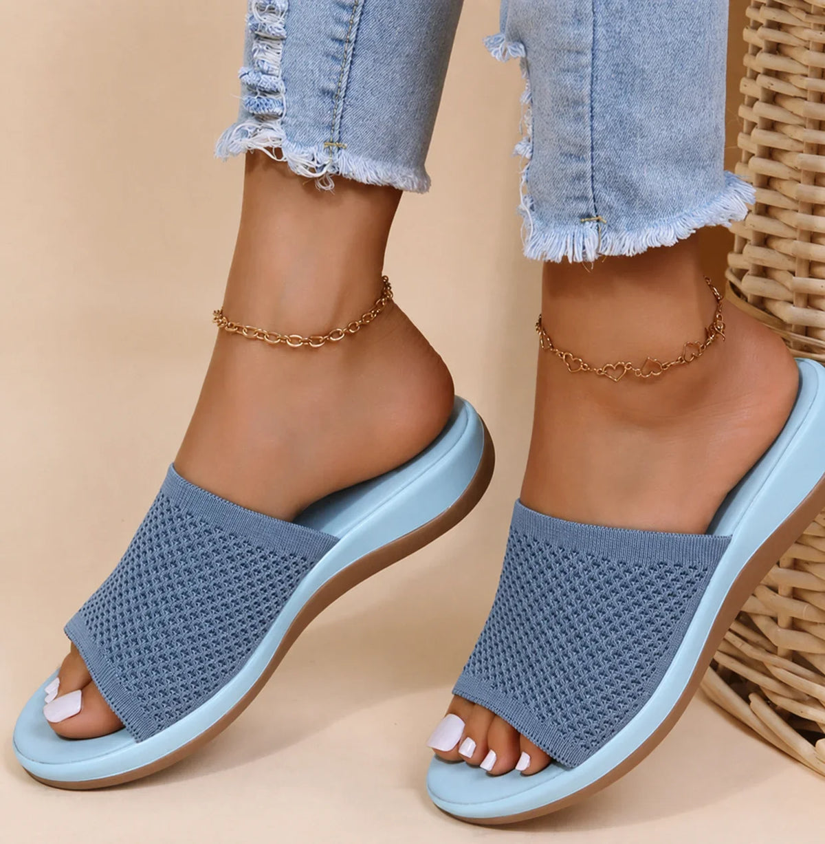 Women's breathable knit open-toe summer slides with wide strap – Light Blue