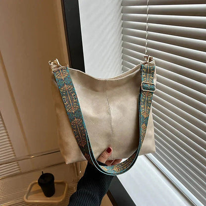 Women's faux-leather hobo bag with bohemian-patterned wide strap – Beige