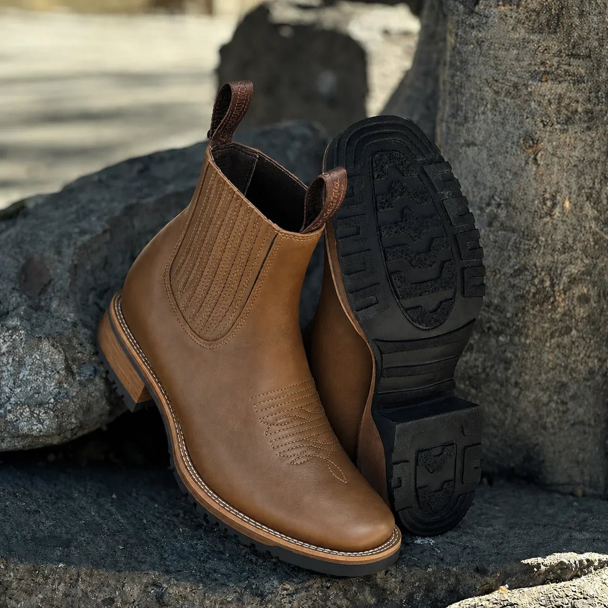 Women's leather Chelsea cowboy boots with elastic side panels and square-toe