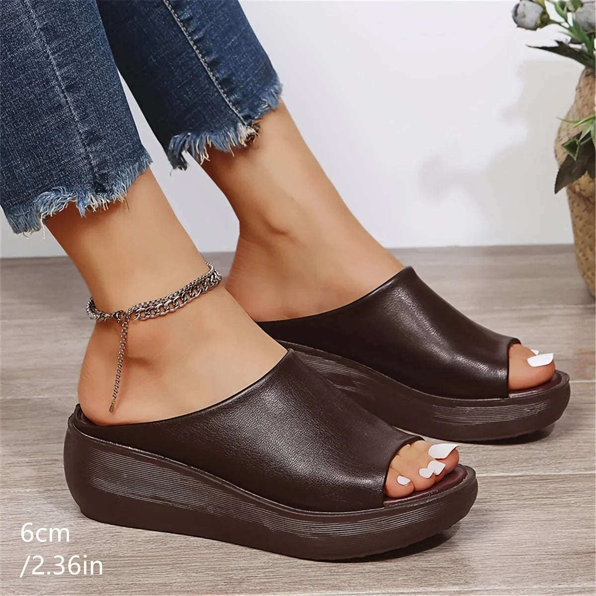 Women's leather-look slip-on wedge sandals with open-toe design