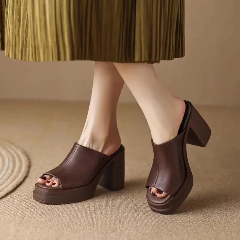 Women's leather platform mule sandals with peep-toe block-heel – Brown