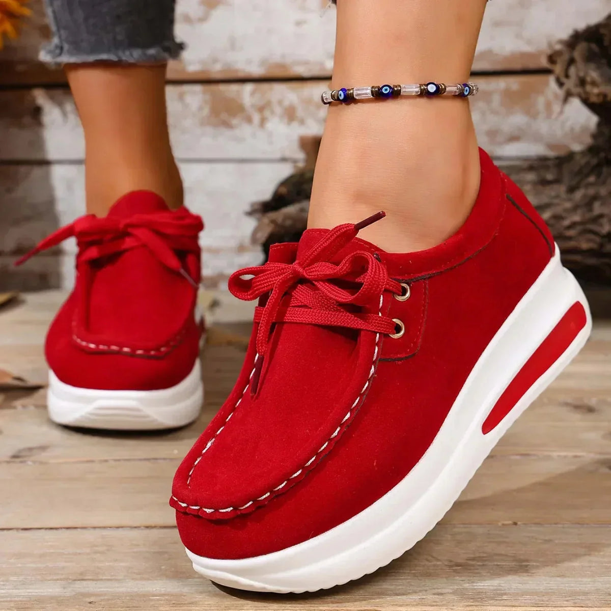 Women's suede platform lace-up sneakers with moc-toe stitching – Red