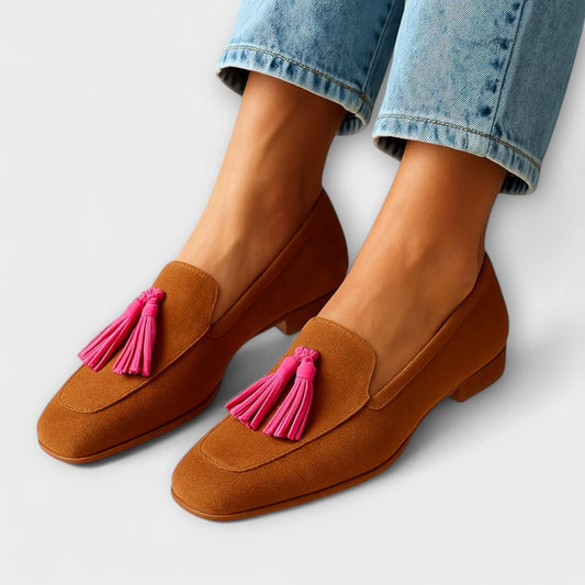 Women's suede slip-on loafers with tassels and moccasin-toe – Brown