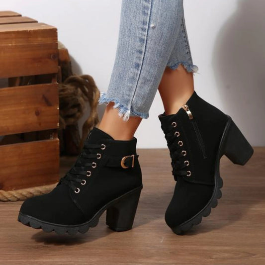 Women's chunky ankle boots with lace-up front and buckle side detail – Black