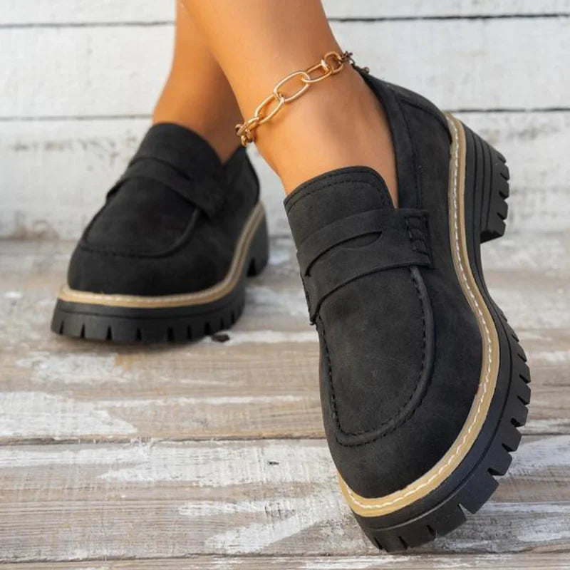 Women's chunky-platform loafers with slip-on penny strap design – Black