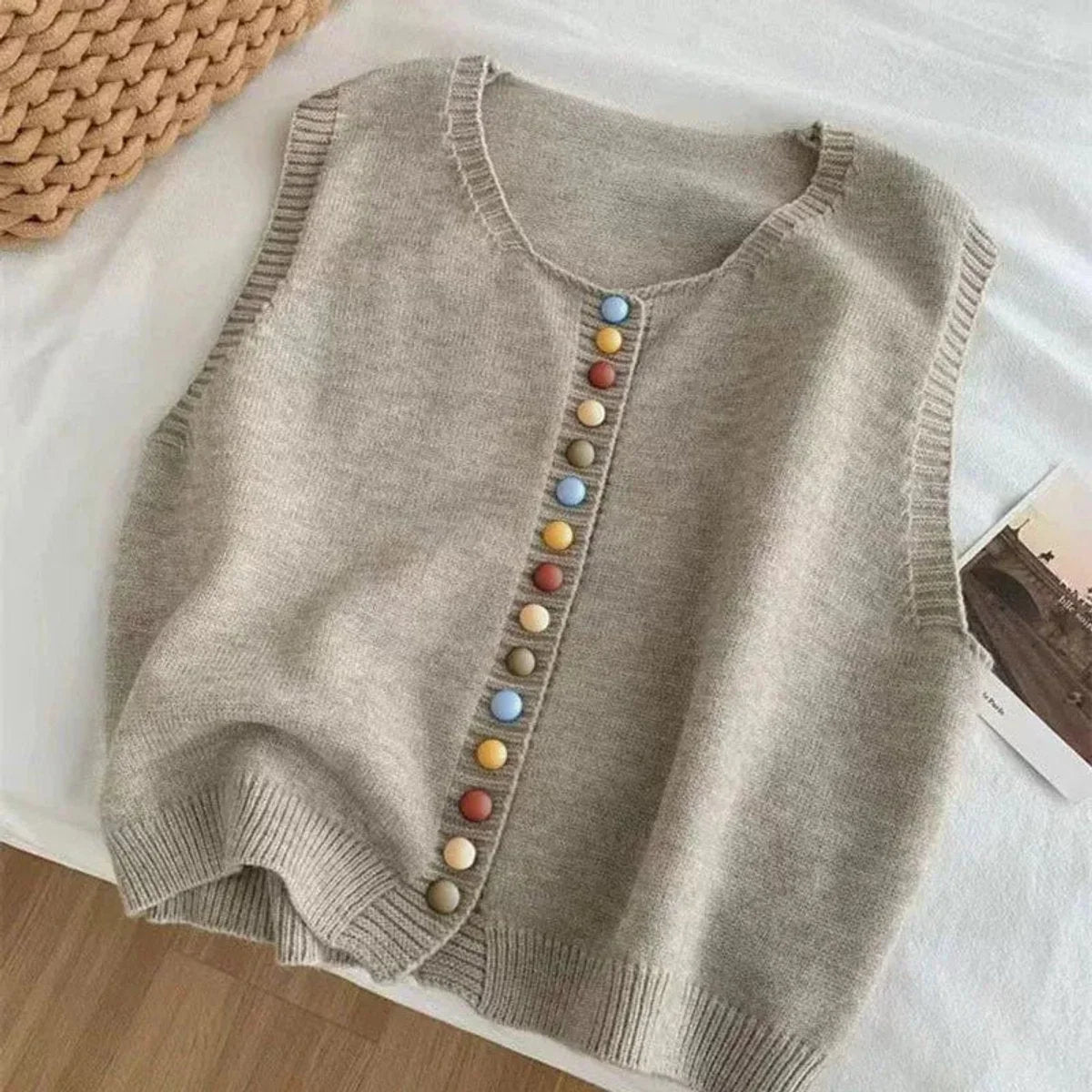 Women's colorful button sleeveless knit sweater vest – Apricot