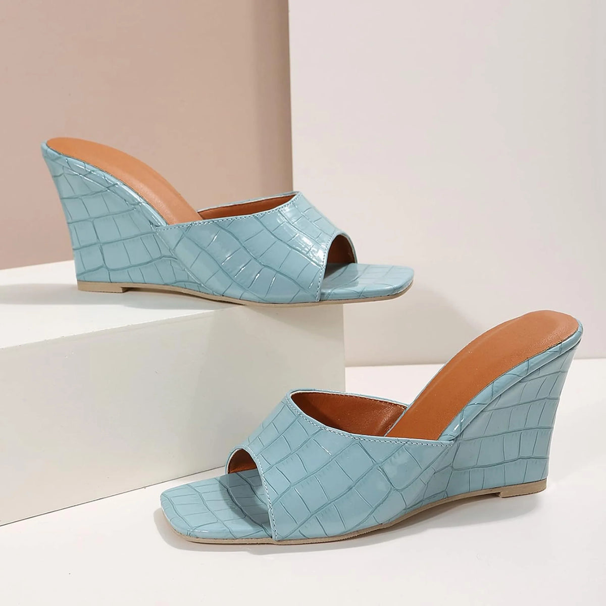 Women's crocodile-embossed leather wedge sandals with open square-toe