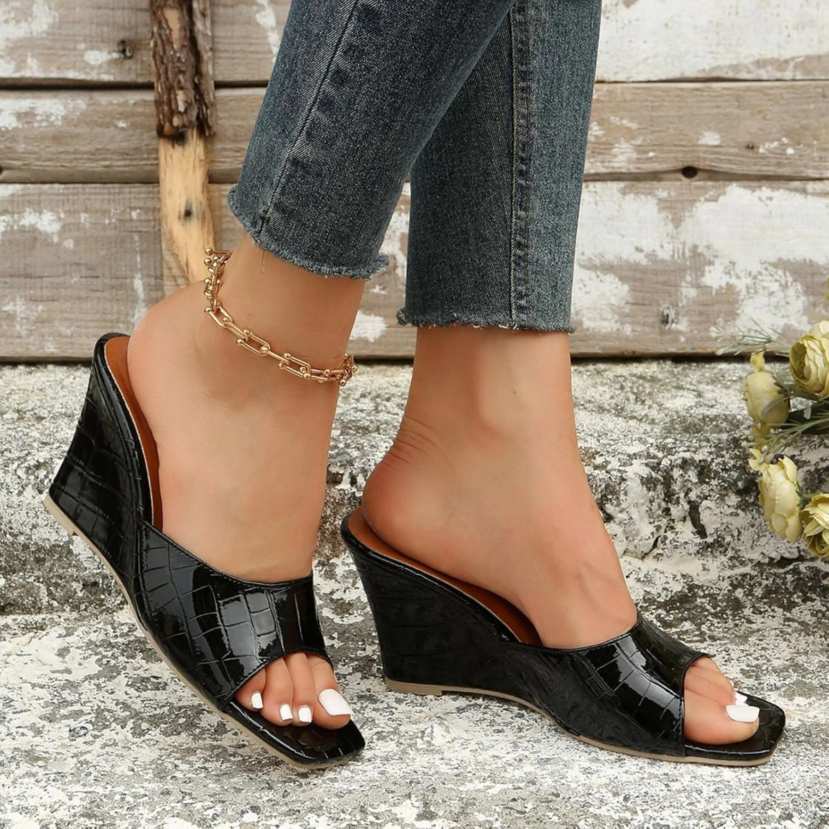 Women's crocodile-embossed leather wedge sandals with open square-toe
