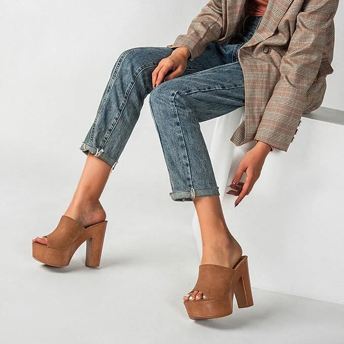 Women's suede platform sandals with wooden chunky-heel