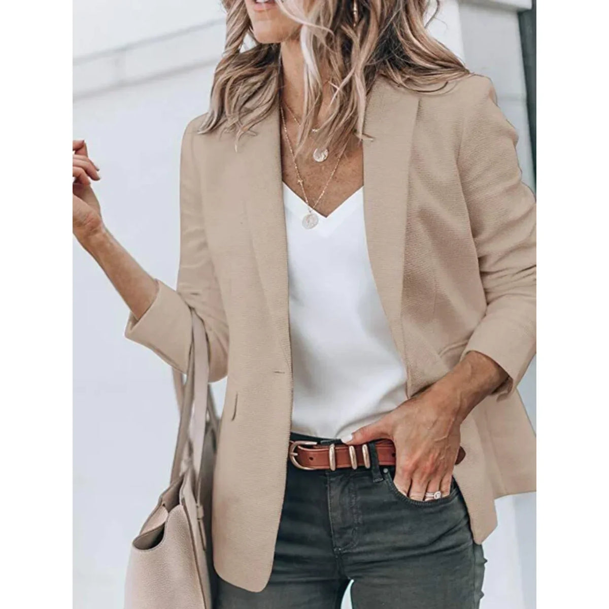 Women's tailored blazer with notched lapel – Beige