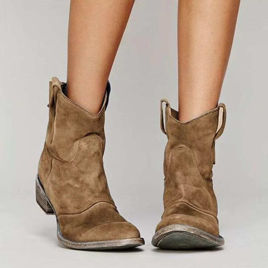 Women's distressed western-style suede ankle boots with low block heel – Brown