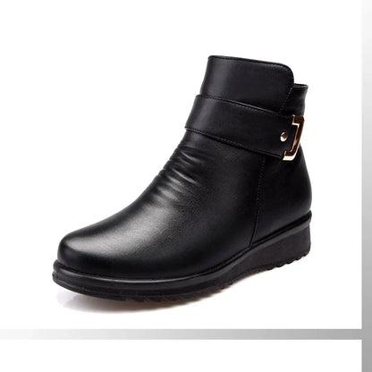 Women's faux-leather faux-fur-lined ankle boots with zipper and buckle – Black