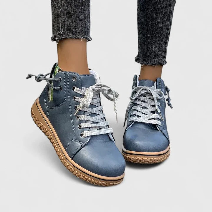 Women's faux leather lace-up ankle boots with a chunky ridged sole – Blue