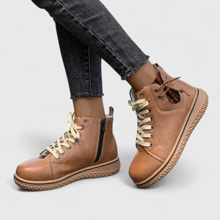 Women's faux leather lace-up ankle boots with a chunky ridged sole – Light Brown