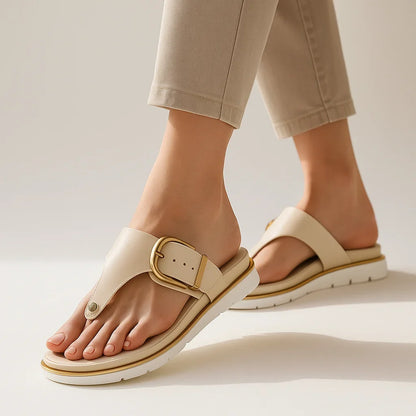 Women's faux leather thong-toe flat platform sandals with buckle