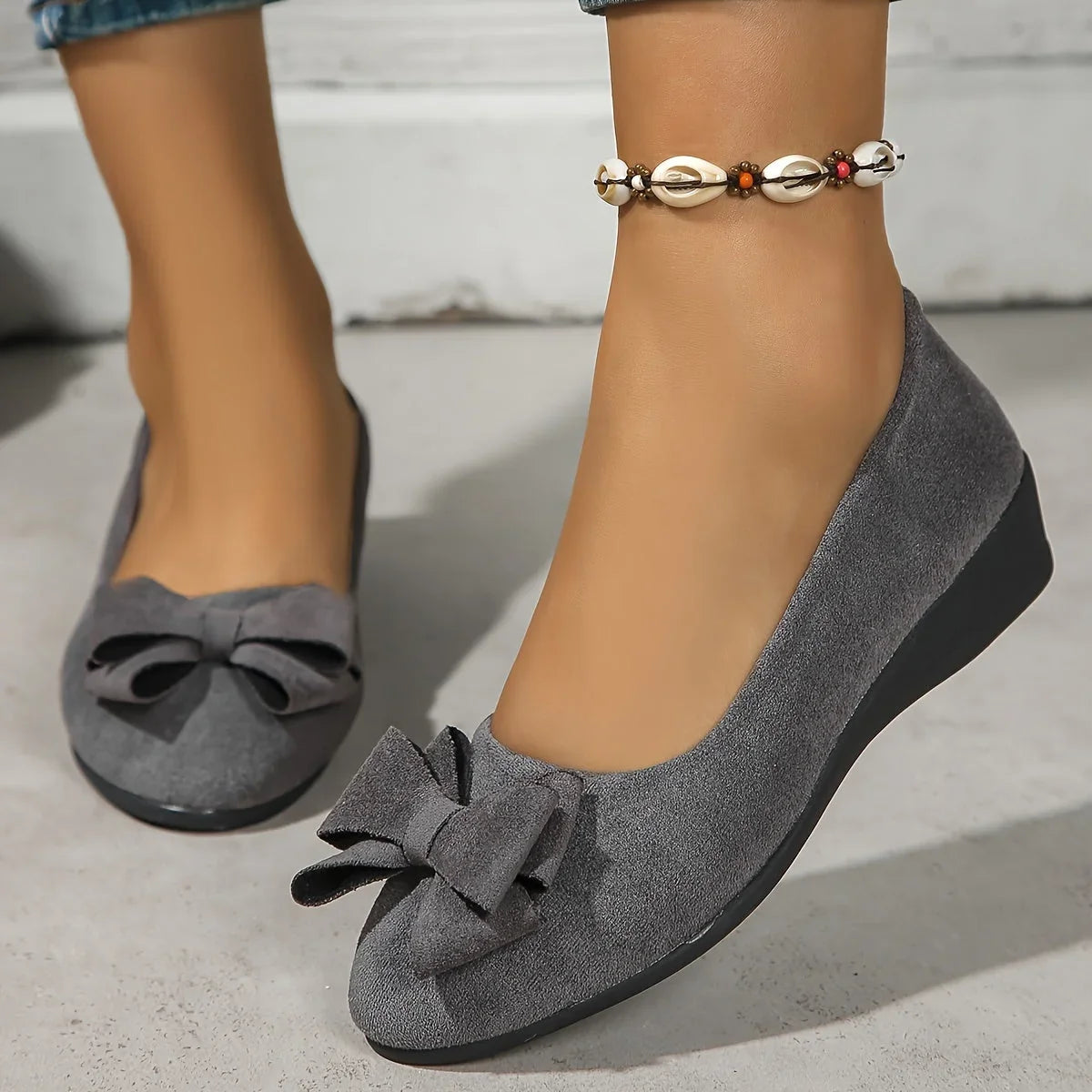 Women's faux suede bow-detail round-toe ballet flats slip-on