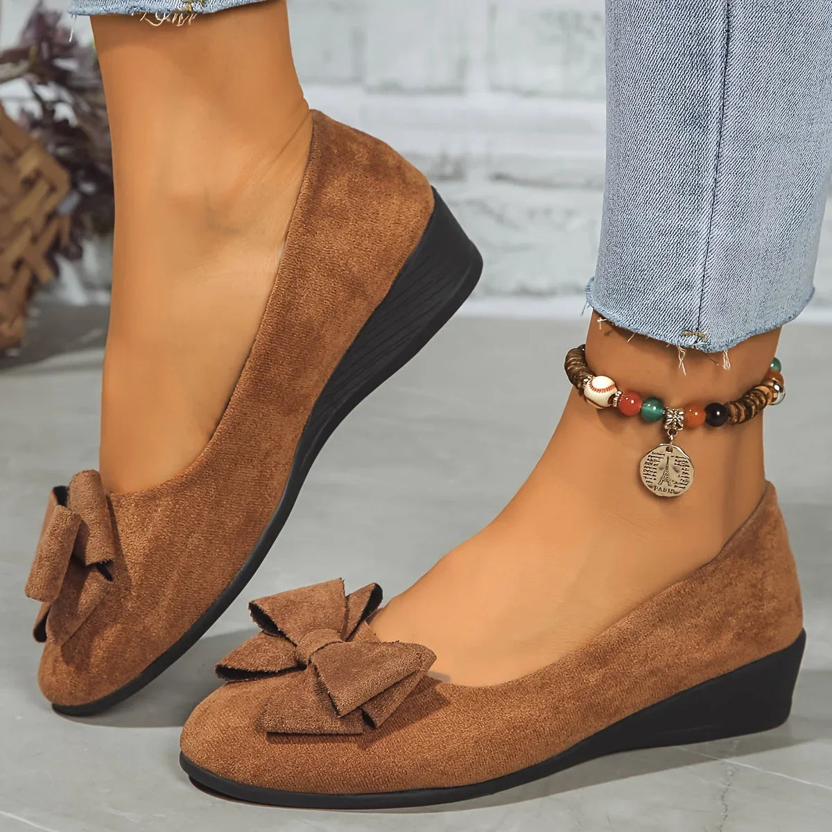 Women's faux suede bow-detail round-toe ballet flats slip-on