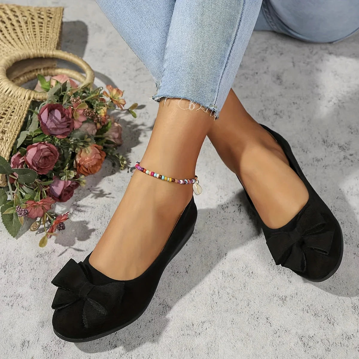 Women's faux suede bow-detail round-toe ballet flats slip-on