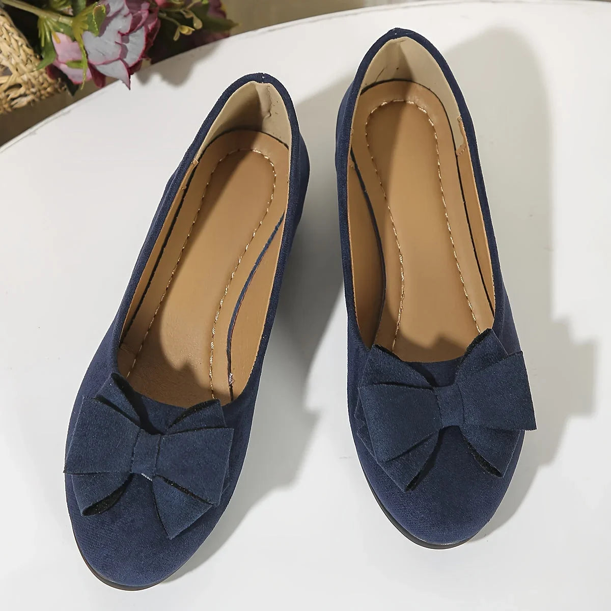 Women's faux suede bow-detail round-toe ballet flats slip-on