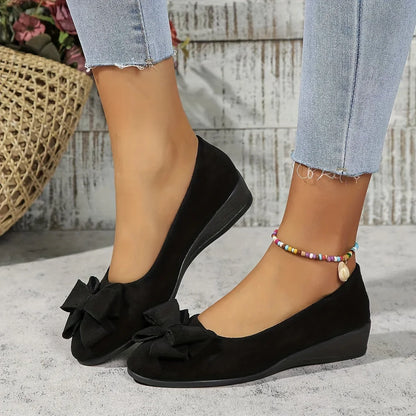 Women's faux suede bow-detail round-toe ballet flats slip-on
