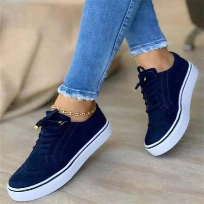 Women's faux suede platform sneakers with lace-up brogue detail – Blue