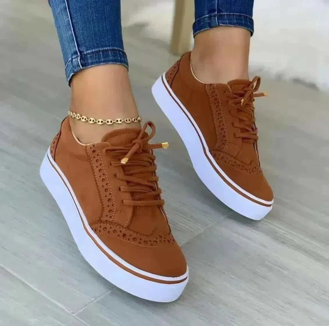 Women's faux suede platform sneakers with lace-up brogue detail – Brown
