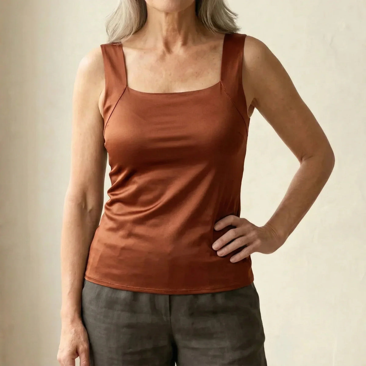 Women's fitted knit built-in bra tank top with square-neck – Brown
