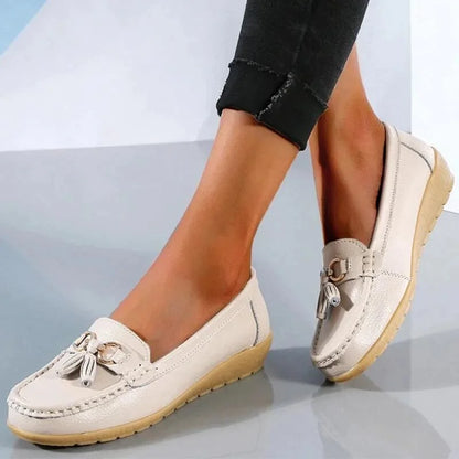 Women's flat moc-toe tassel loafers with tone buckle – Khaki