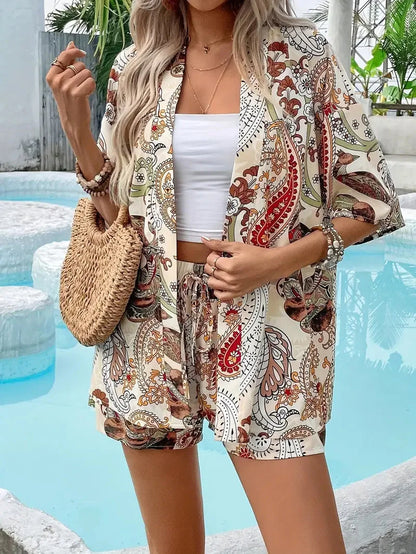 Women's floral kimono cardigan sweater with 3/4 sleeve and shorts – Beige